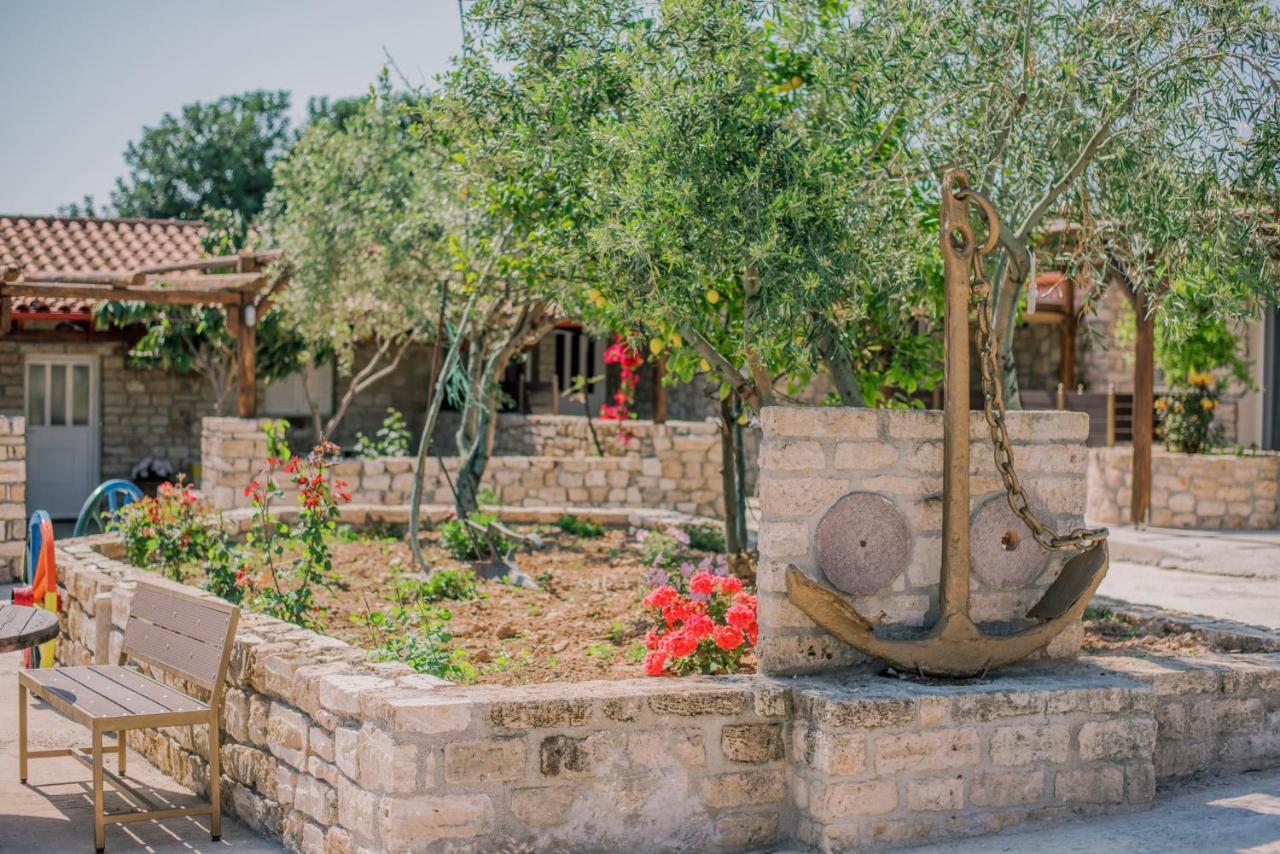 Acrocorinth Apartments Buitenkant foto